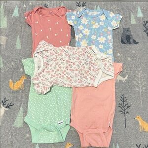 Gerber Baby Onesies Bundle 0-3 months